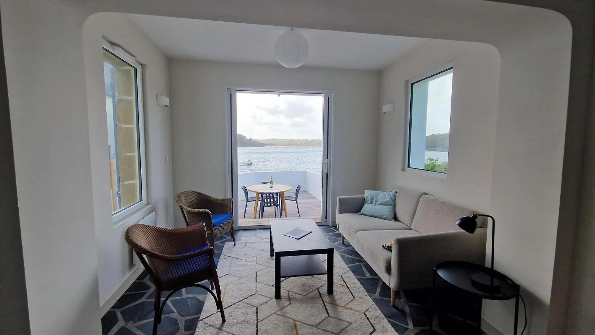 פלוגאסנו Small Premium Cottage, A Nugget By The Sea בית נופש